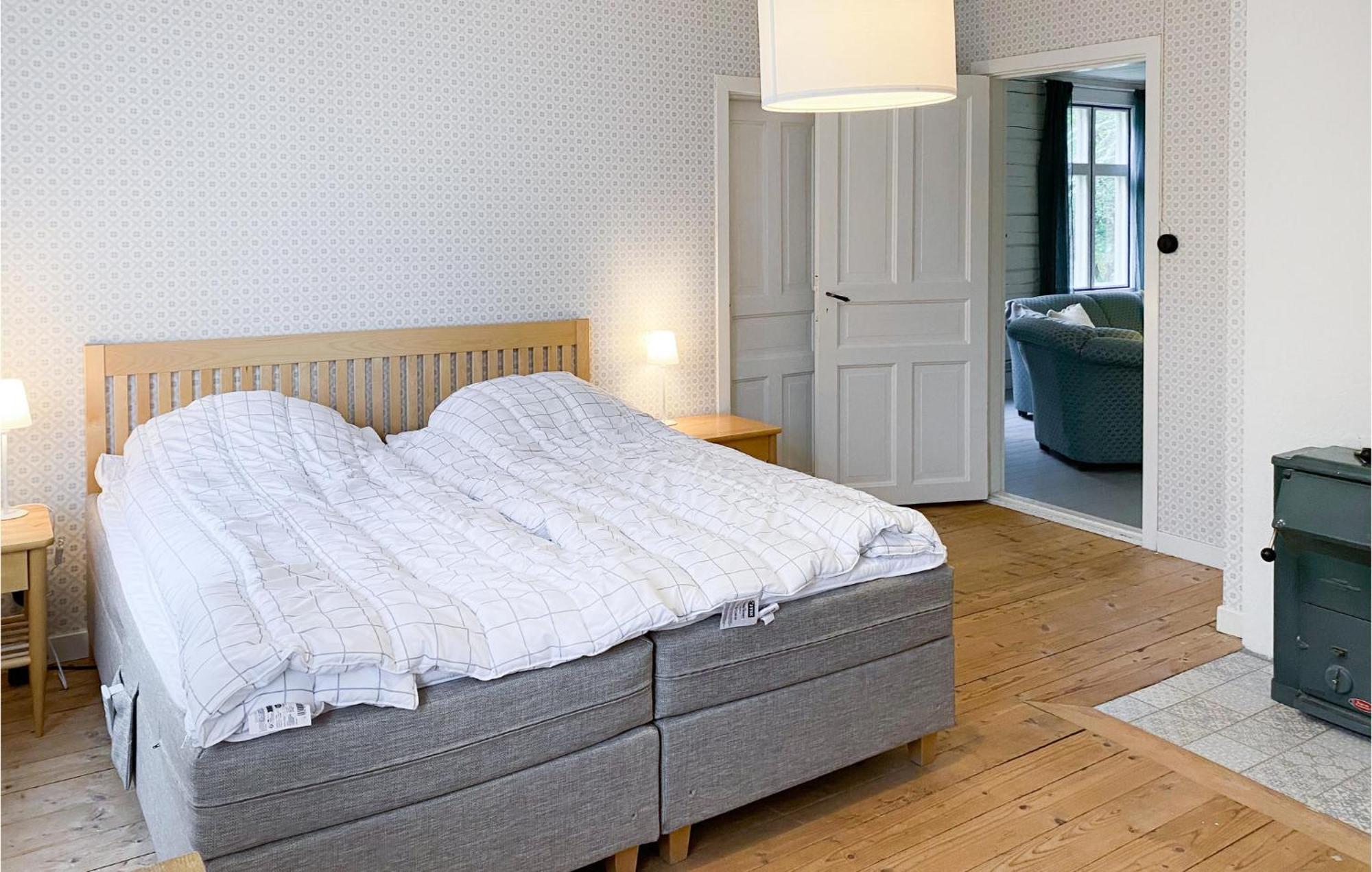 Awesome Home In Oedeshoeg With Wifi Экстерьер фото